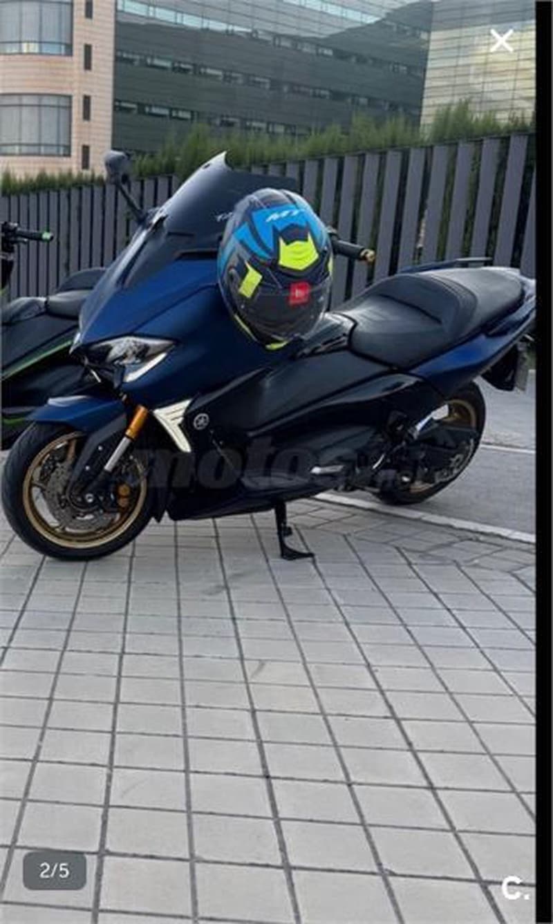 Yamaha TMAX – Vista 3