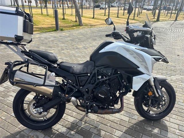 Benelli TRK 702 – Vista 3