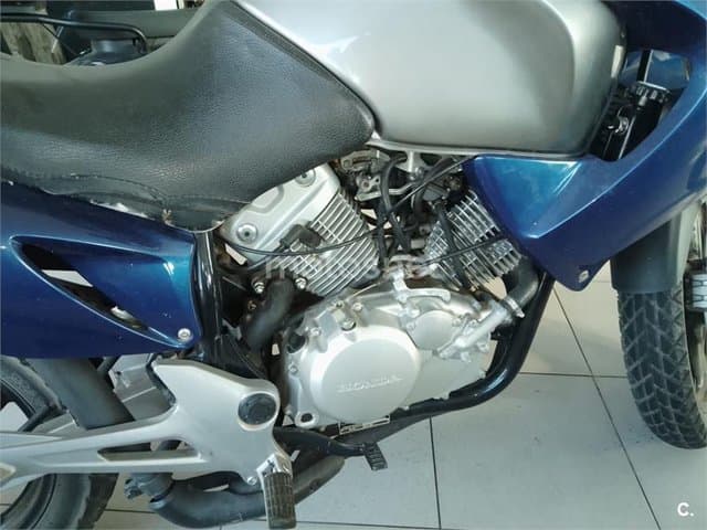 Honda XL 125 Varadero – Vista 3