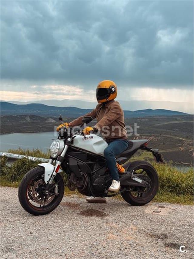 Ducati Monster 797 – Vista 4