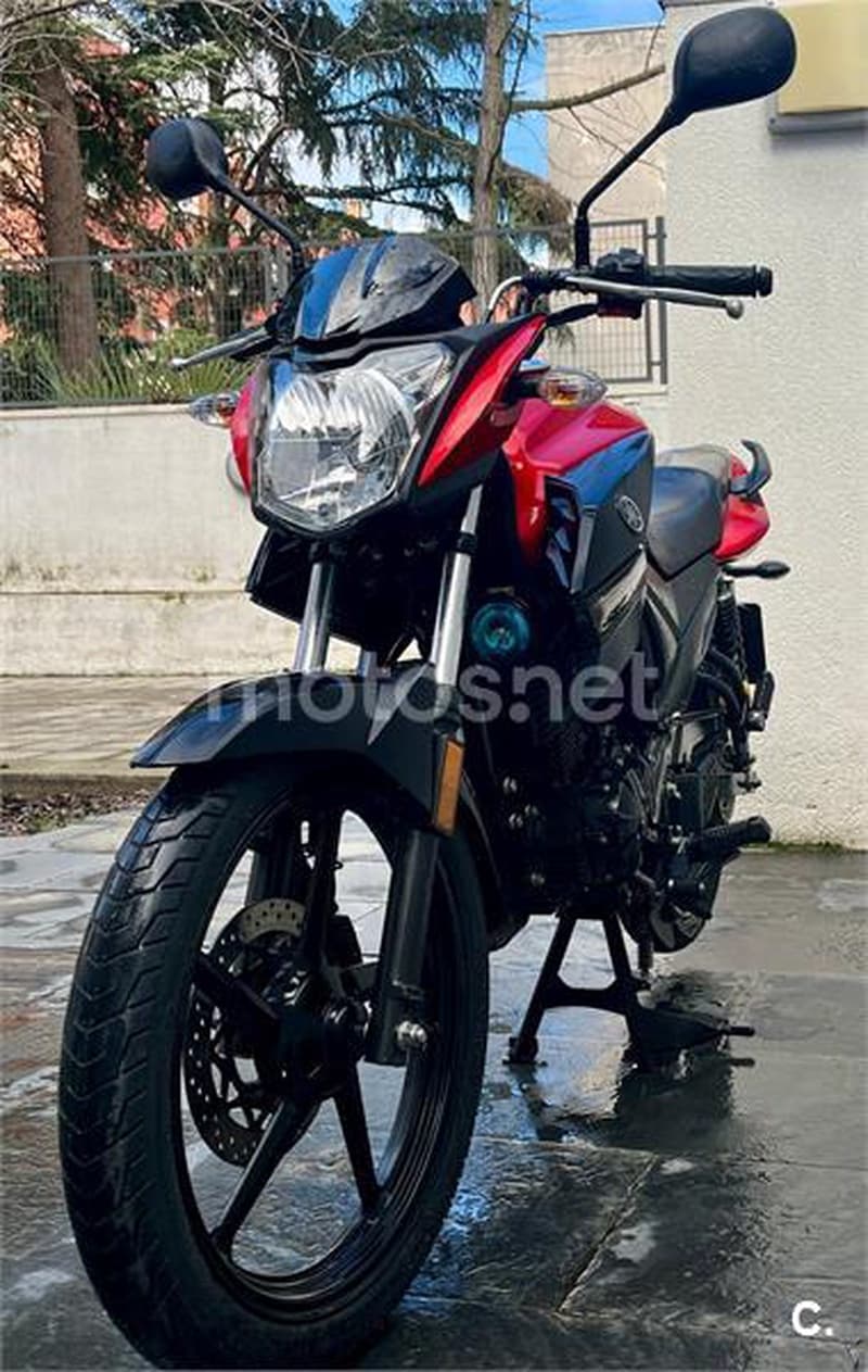 Yamaha YS125 – Vista 10