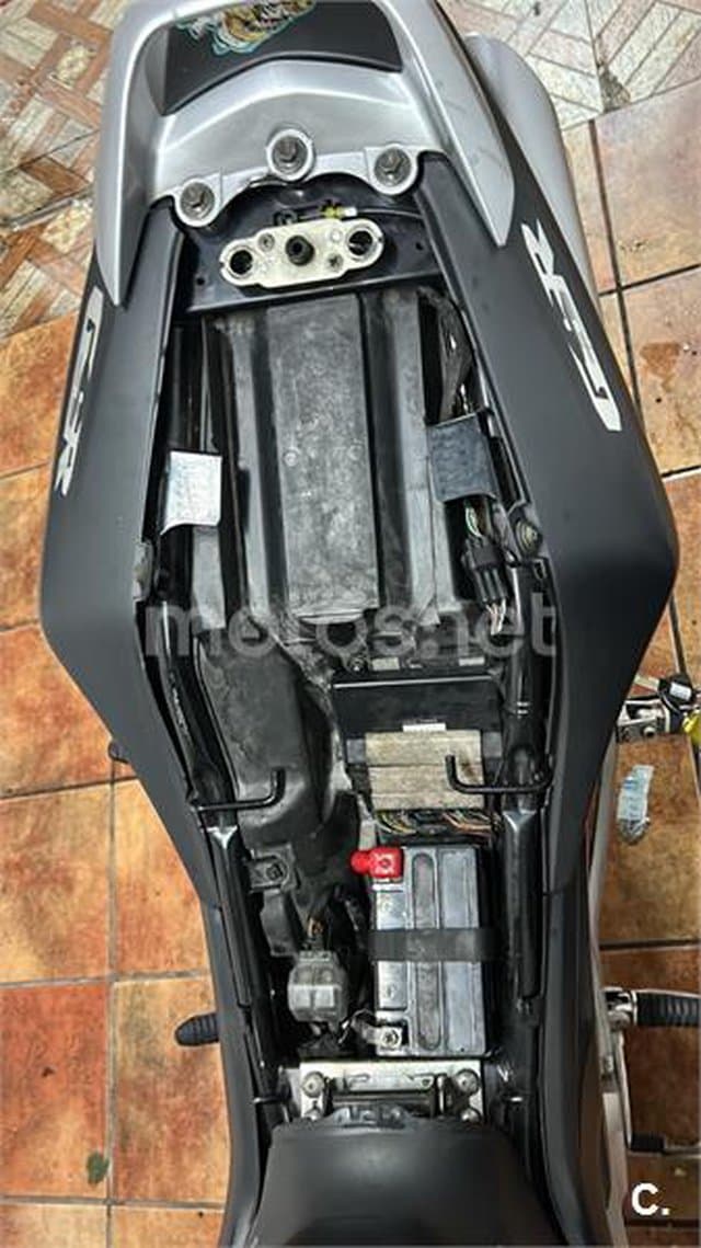 Suzuki GSR 600 2450 € 2006 Navarra - 13