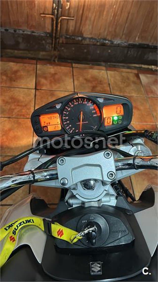 Suzuki GSR 600 2450 € 2006 Navarra - 7