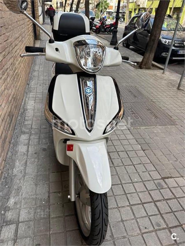 Piaggio LIBERTY 2150 € 2021 Valencia - 5