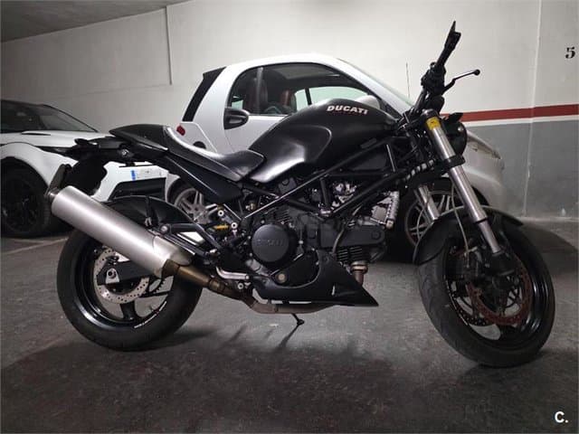 Ducati MONSTER 695 – Vista 3