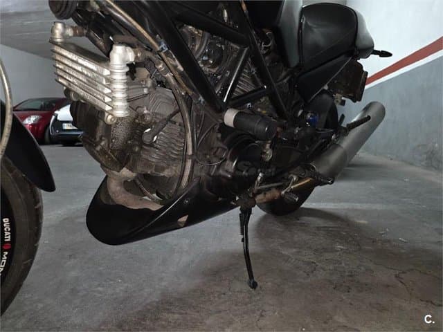 Ducati MONSTER 695 – Vista 5