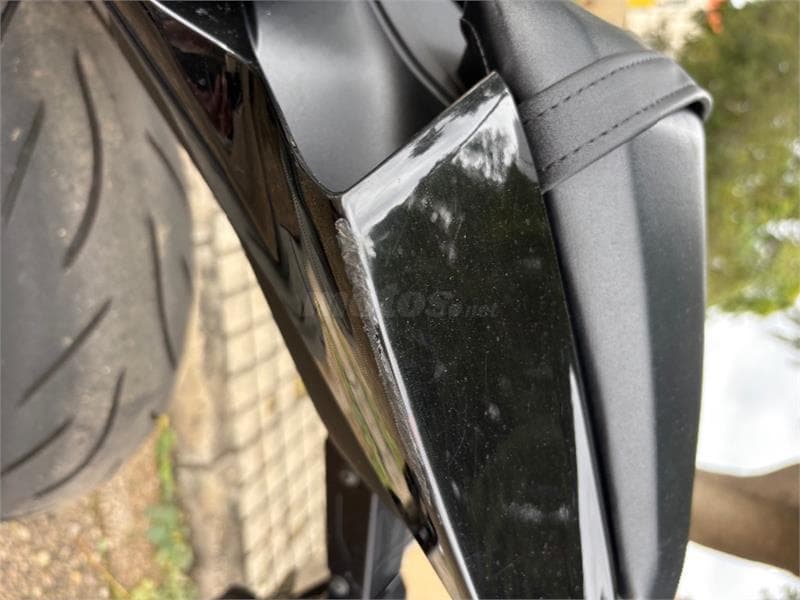 Yamaha R7 – Vista 11