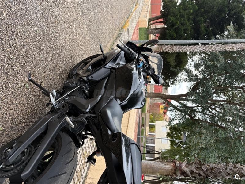 Yamaha R7 – Vista 3