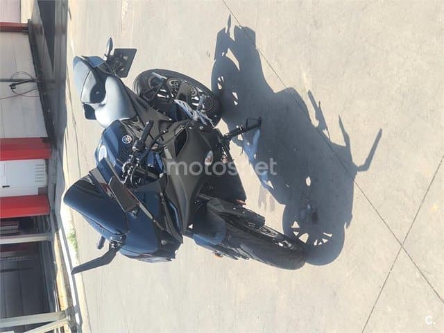 Yamaha R 125 – Vista 2