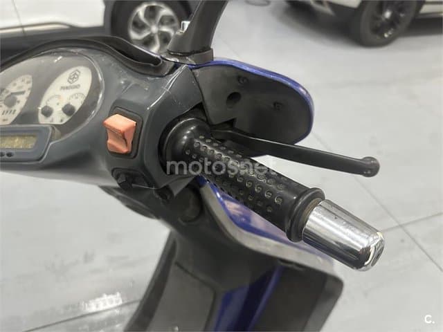 Piaggio SuperHexagon GTX 250 – Vista 1