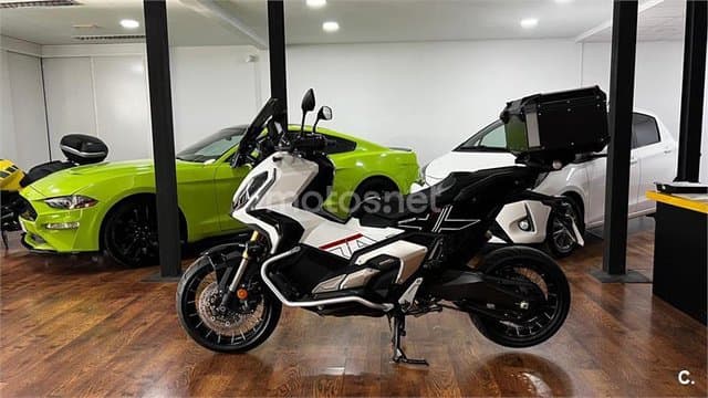 Honda X-ADV – Vista 3