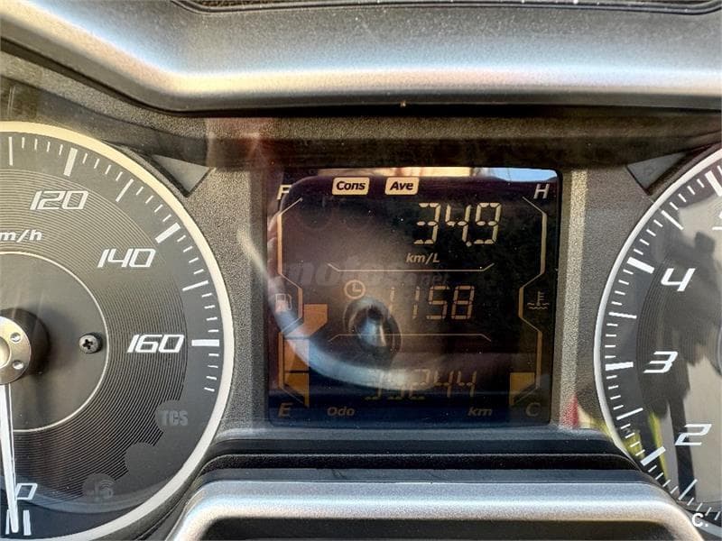 Yamaha XMAX 300 – Vista 12