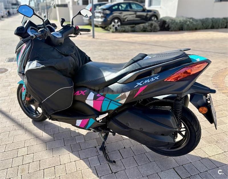 Yamaha XMAX 300 – Vista 7