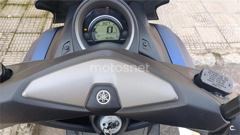 Yamaha NMAX – Vista 4