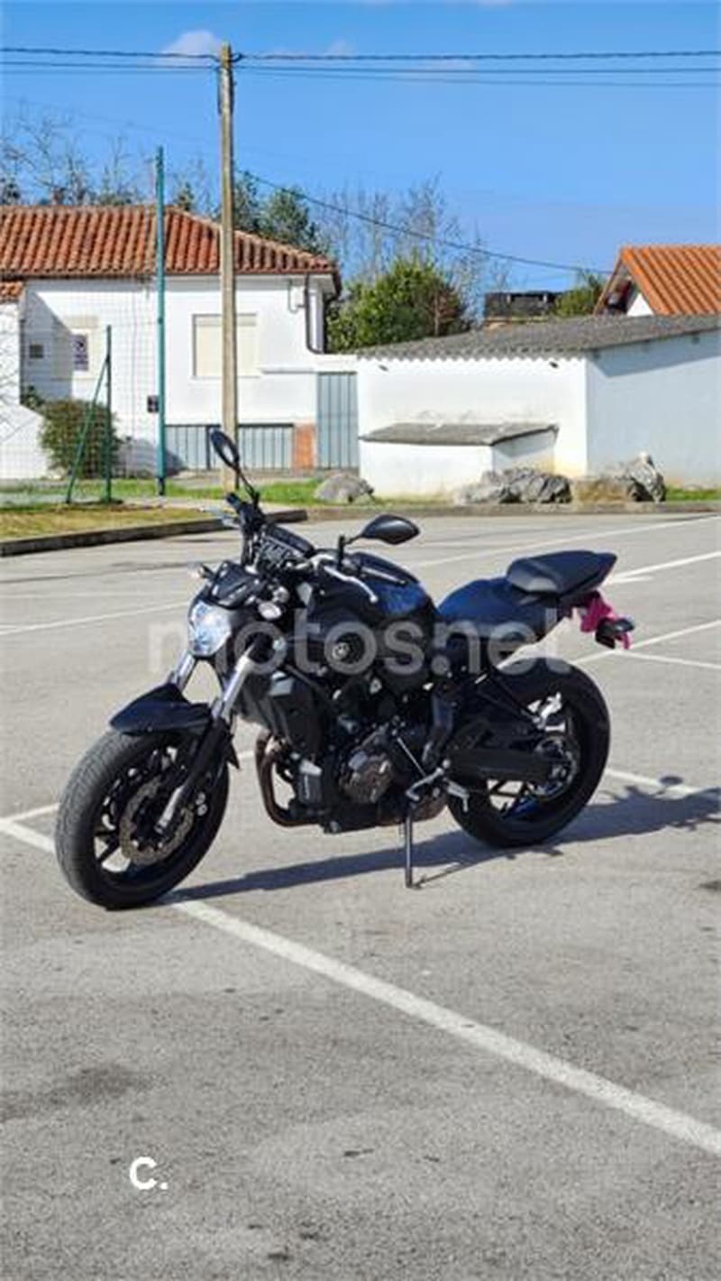 Yamaha MT-07 4800 € 2017 Cantabria - 2