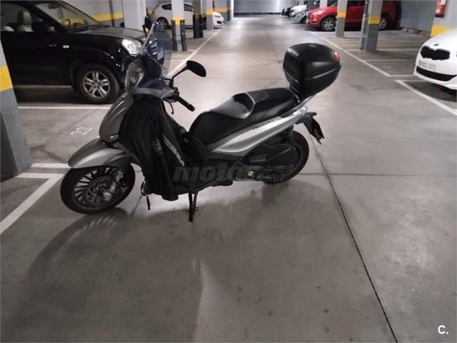 Piaggio Beverly 300 2000 € 2016 Madrid - 1