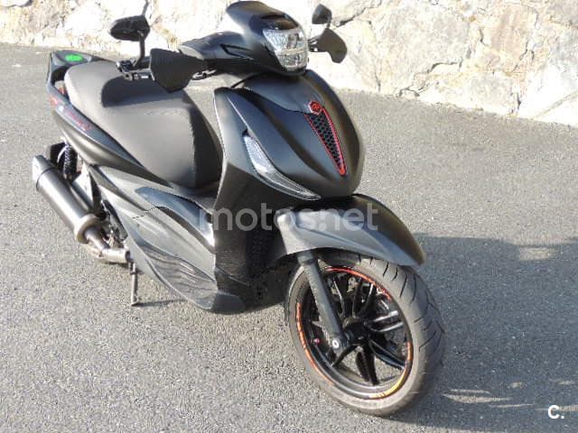 Piaggio Beverly – Vista 1