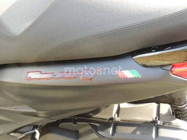 Piaggio Beverly – Vista 4