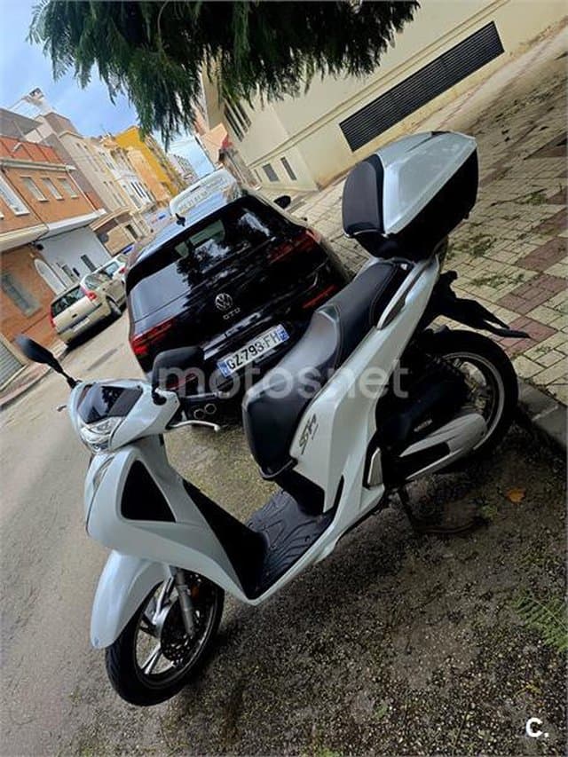 Honda SCOOPY SH125i ABS 2450 € 2017 Málaga - 3