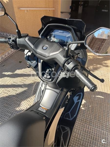 Yamaha NMAX – Vista 5