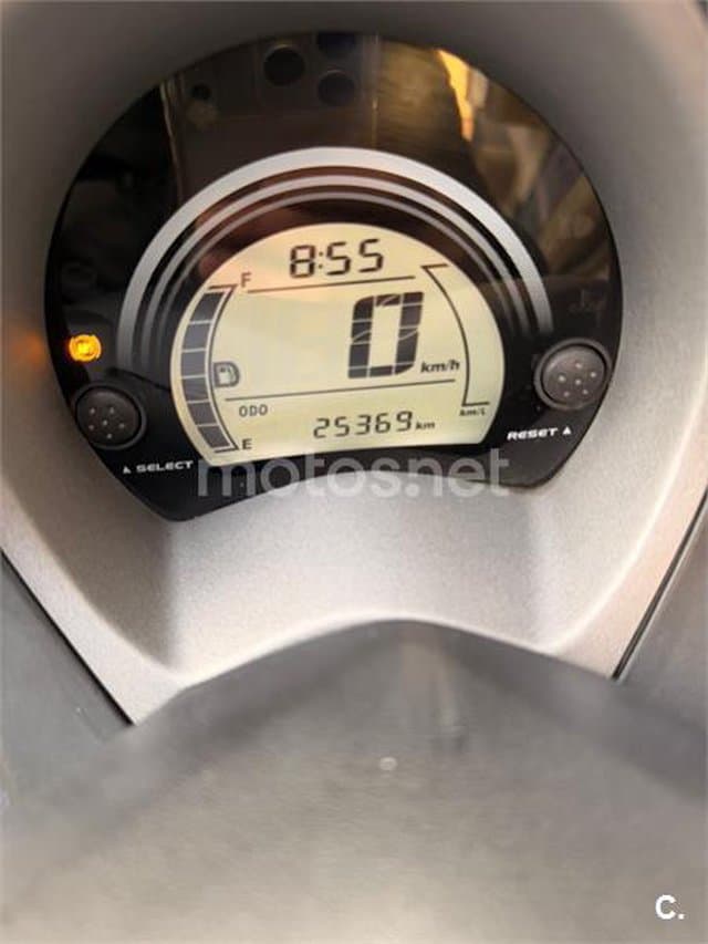 Yamaha NMAX – Vista 8