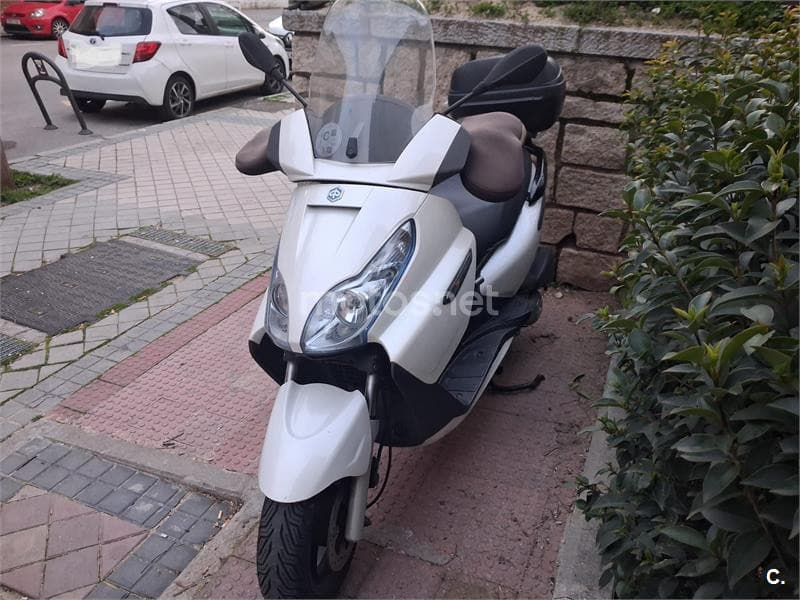 Piaggio X7 EVO 300 ie – Vista 2