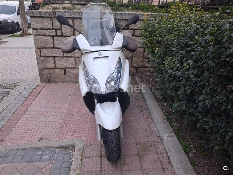 Piaggio X7 EVO 300 ie – Vista 8