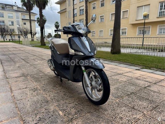 Piaggio LIBERTY – Vista 3