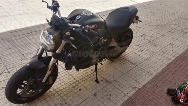 Ducati Monster 821 – Vista 6