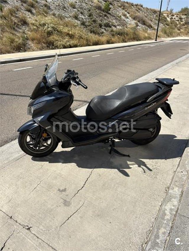 Kymco Grand Dink 300 2900 € 2019 Zaragoza - 4