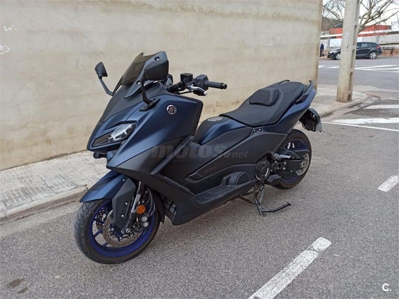 Yamaha TMAX – Vista 1