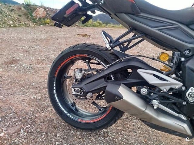 Triumph Street Triple 765 9500 € 2023 Barcelona - 7