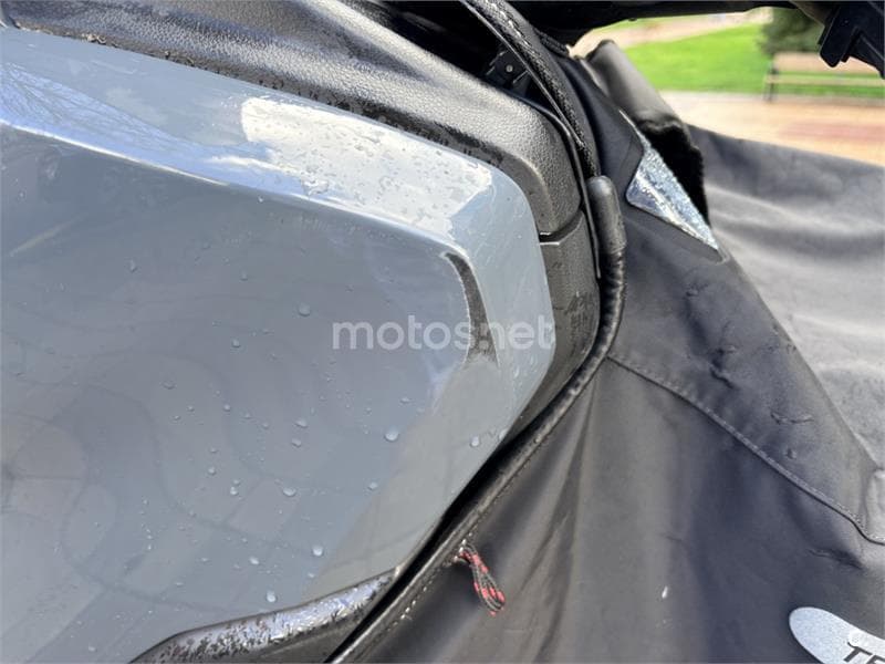 Yamaha NMAX – Vista 8