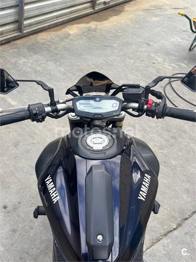 Yamaha MT-07 – Vista 7