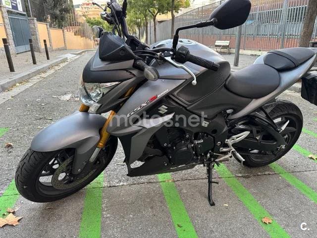 Suzuki GSX-S – Vista 5