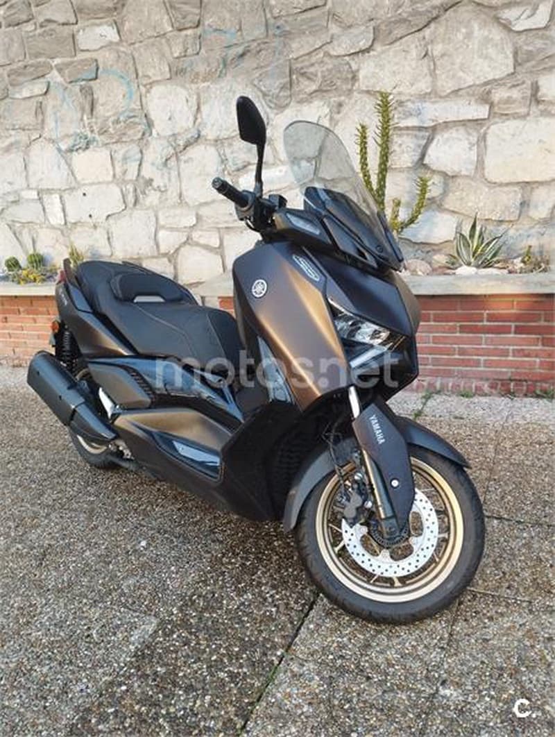Yamaha XMAX 300 5850 € 2024 Araba - 1