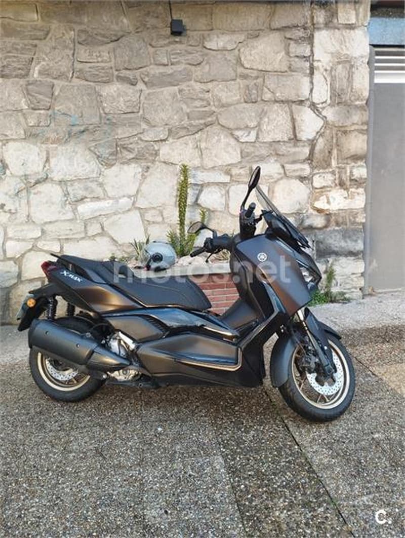 Yamaha XMAX 300 5850 € 2024 Araba - 2