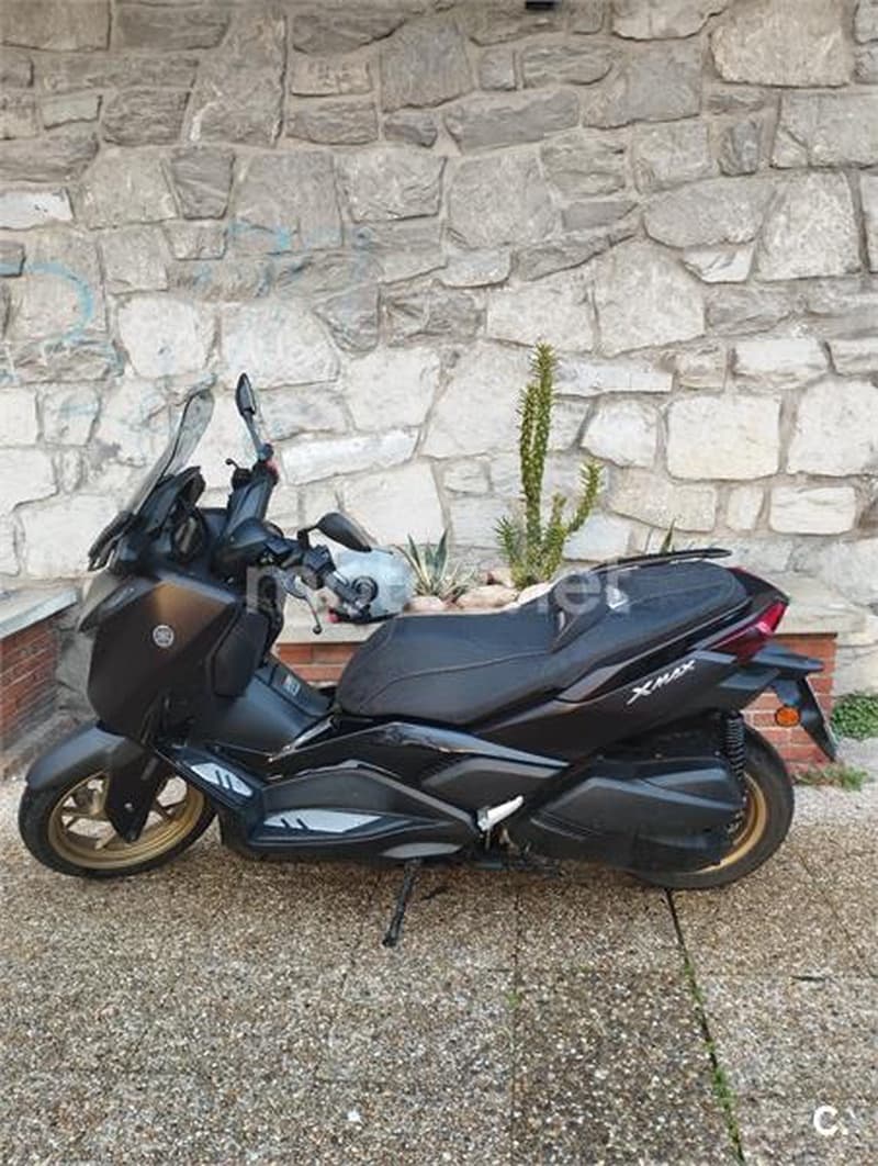 Yamaha XMAX 300 5850 € 2024 Araba - 3