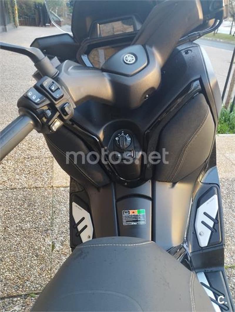 Yamaha XMAX 300 5850 € 2024 Araba - 6