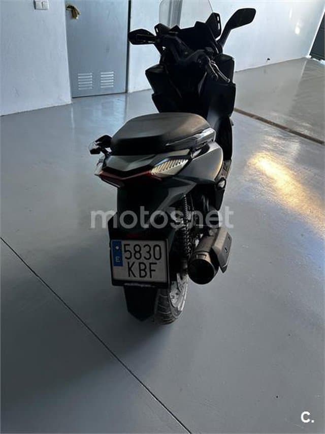 Honda CB 125 – Vista 7