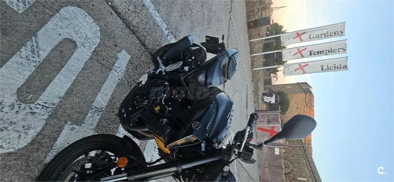 Yamaha MT-03 – Vista 2