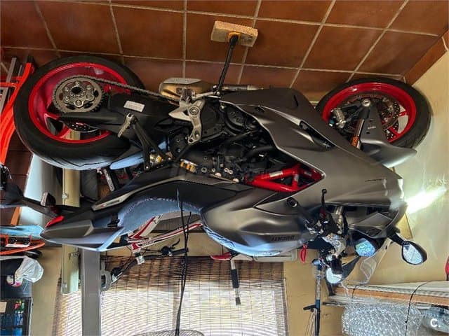 Ducati SuperSport – Vista 2