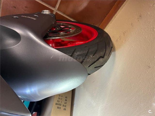 Ducati SuperSport – Vista 3