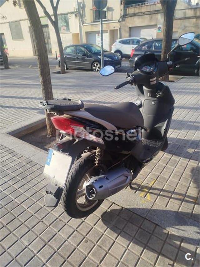 Kymco Agility CITY 125 – Vista 3