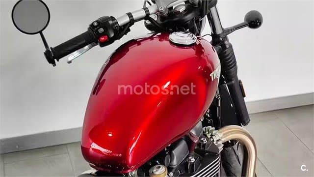 Triumph Bonneville Bobber 10.100 € 2020 Alicante - 18