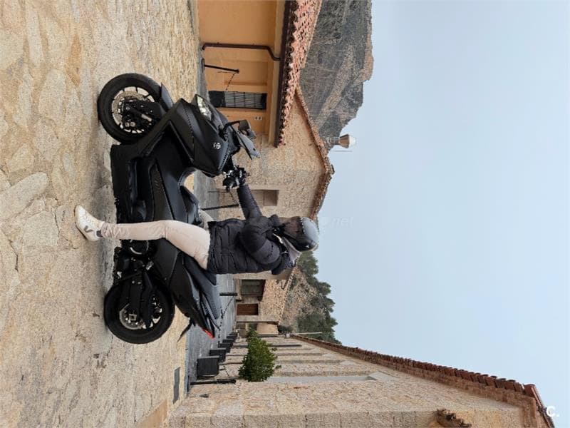 Yamaha TMAX – Vista 2