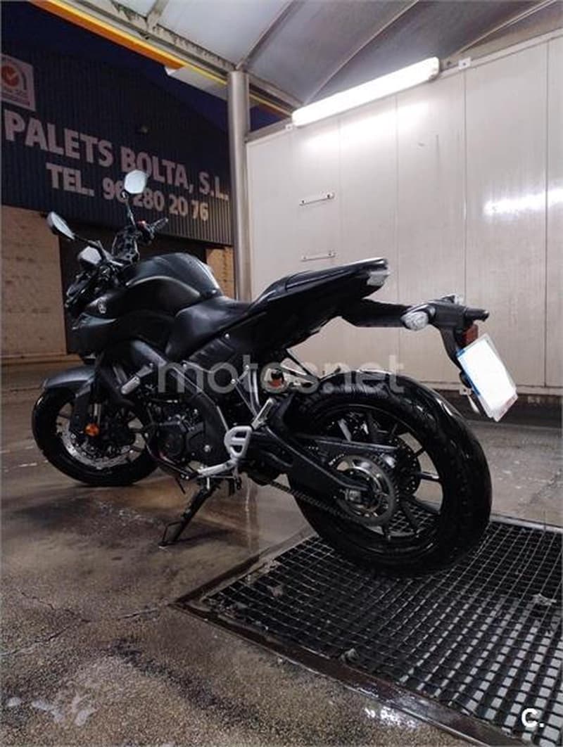 Yamaha MT-125 – Vista 3