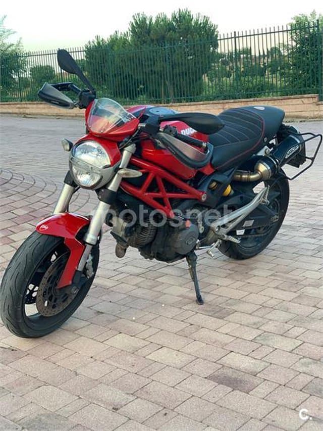 Ducati Monster 696 – Vista 1