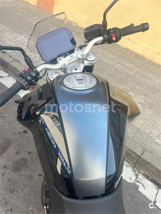 BMW F 900 R – Vista 7