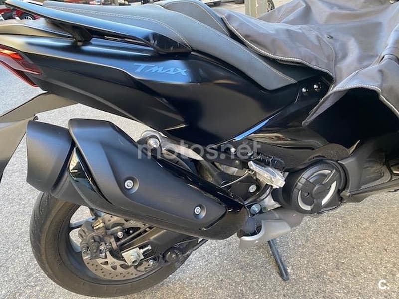 Yamaha TMAX – Vista 4